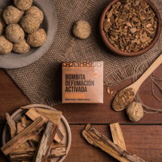 Caja de 8 Bombitas de Incienso Palo Santo - Sagrada Madre